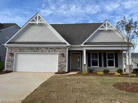 1607 Wareham Dr, Mebane, NC 27302