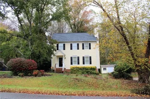 4261 Yeaton Glen Cir, Winston Salem, NC 27107