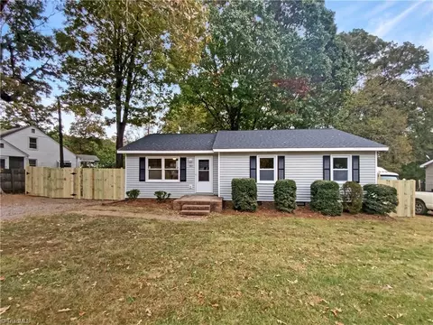 1806 Glenside Dr, Greensboro, NC 27405