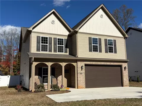 727 Petree Rd, Winston Salem, NC 27106