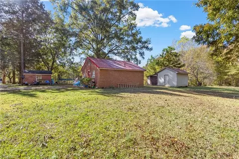 Exterior - 528 Aileen Ave, Biscoe, NC 27209 photo 7 of 11