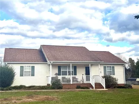 2343 Wayne White Rd, Pleasant Garden, NC 27313