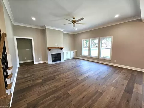 Living - 109 Glen Brooke Ln, King, NC 27021 photo 3 of 5