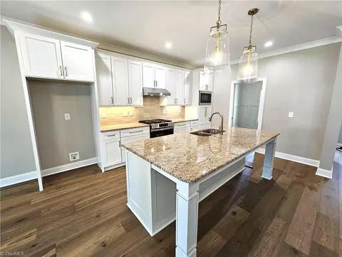 Kitchen - 109 Glen Brooke Ln, King, NC 27021 photo 3 of 4