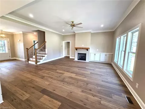 Living - 109 Glen Brooke Ln, King, NC 27021 photo 2 of 5