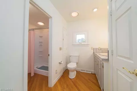 Bath - 1802 Slate Rd, King, NC 27021 photo 3 of 5