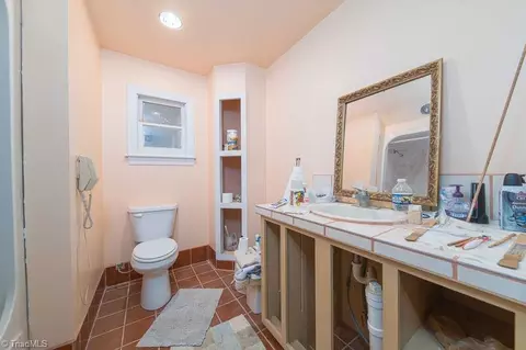 Bath - 1802 Slate Rd, King, NC 27021 photo 5 of 5