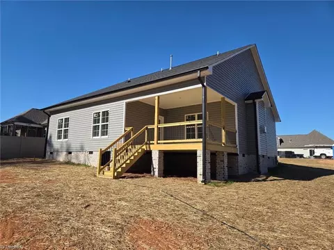 352 Painted Trl, Lexington, NC 27295 photo 3