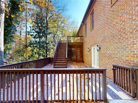 914 Flicker Ln, High Point, NC 27262 photo 32