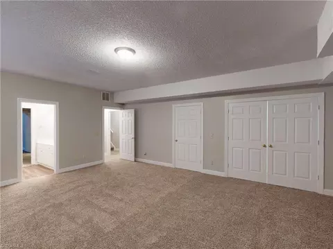 914 Flicker Ln, High Point, NC 27262 photo 20