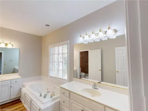 914 Flicker Ln, High Point, NC 27262 photo 15