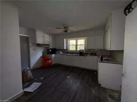 Entry Way - 2507 Lexington Ave, High Point, NC 27262 photo 1 of 1