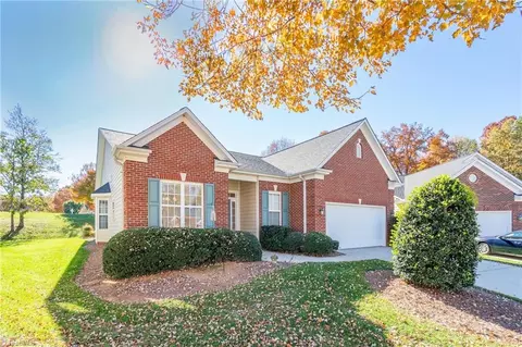 2417 Old Towne Dr, Greensboro, NC 27455
