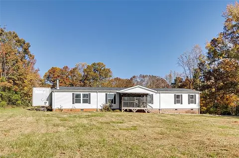 1522 Hopewell Friends Rd, Asheboro, NC 27205