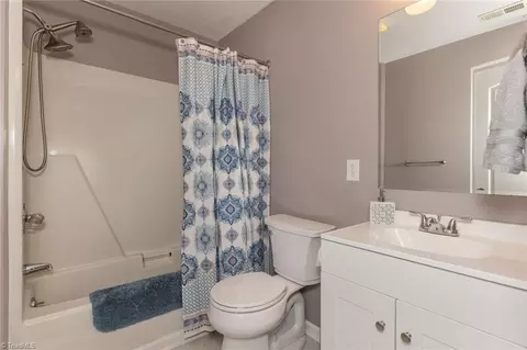 Bath - 201 Maplewood Ct, Trinity, NC 27370 photo 4 of 5