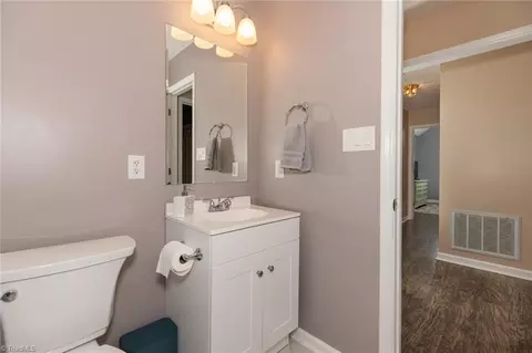 Bath - 201 Maplewood Ct, Trinity, NC 27370 photo 5 of 5