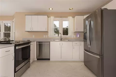 Kitchen - 201 Maplewood Ct, Trinity, NC 27370 photo 1 of 2