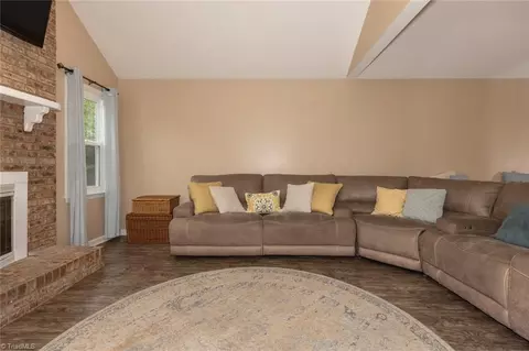 Living - 201 Maplewood Ct, Trinity, NC 27370 photo 6 of 7