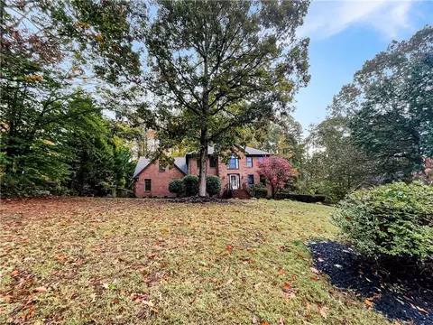 605 Doe Run Dr, Kernersville, NC 27284