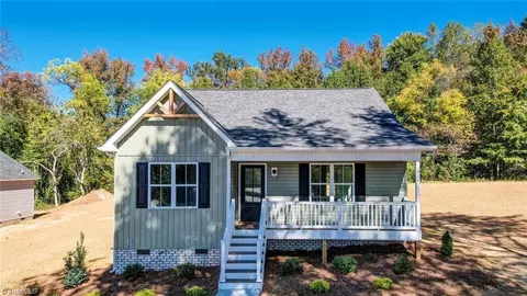148 Lee Rd, Reidsville, NC 27320