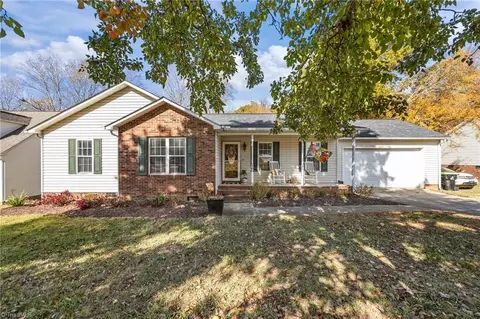 465 Colleen Dr, Thomasville, NC 27360