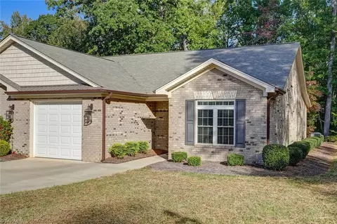 2220 St James Dr, Reidsville, NC 27320