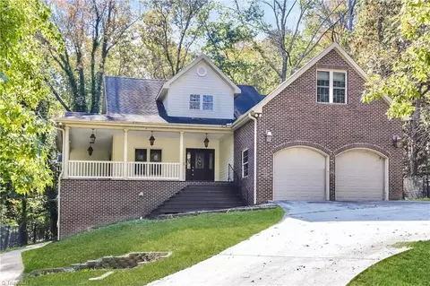 8 Twin Acres Dr, Lexington, NC 27292
