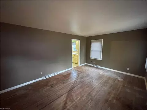 Living - 910 Arch St, High Point, NC 27260 photo 1 of 2