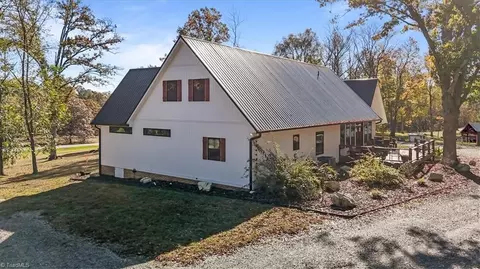 Exterior - 151 Borden Rd, Robbins, NC 27325 photo 4 of 12