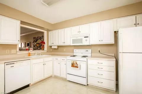 Kitchen - 2630 Ingleside Dr #2D, High Point, NC 27265 photo 1 of 1