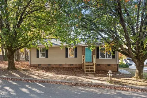 1 Quad Oak Dr, Greensboro, NC 27405