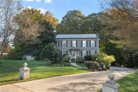 1412 Apple Cross Ct, Kernersville, NC 27284