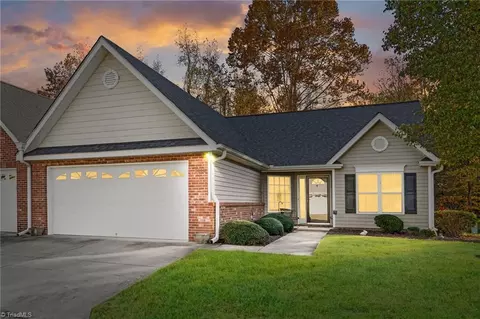 1009 Old Creek Crossing Ln, High Point, NC 27265
