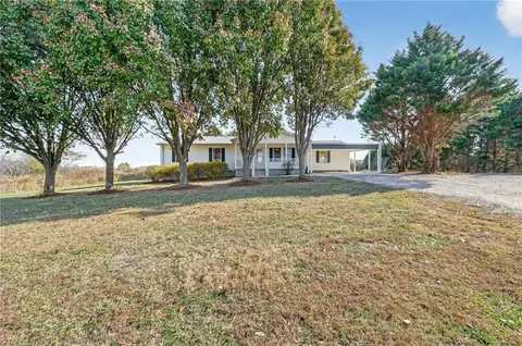 2039 Piedmont School Rd, Denton, NC 27239