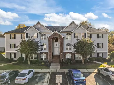 3702 Cotswold Ter #3C, Greensboro, NC 27410