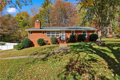 3475 Borum Dr, Winston Salem, NC 27107