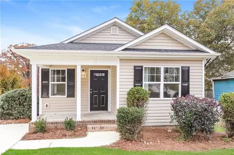2532 Ansonia St, Winston Salem, NC 27105