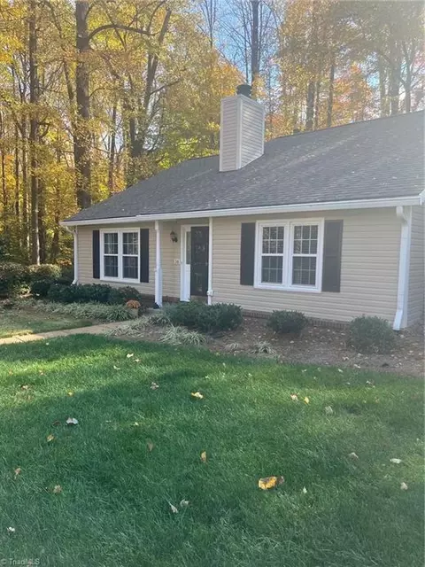 38 Brownstone Ln, Greensboro, NC 27410