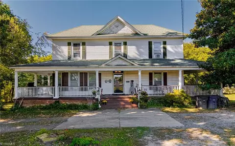 4968 Old Walkertown Rd, Winston Salem, NC 27105