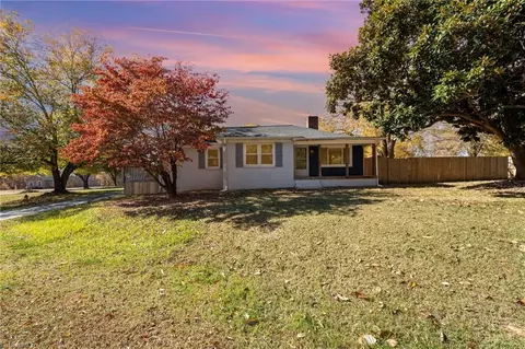 1346 Robbins Rd, Winston Salem, NC 27107