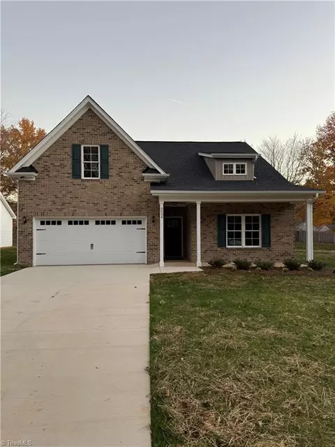 5034 Whitewood Ln, Winston Salem, NC 27104