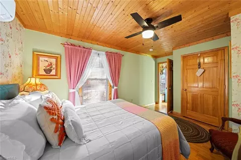 Bedroom - 1902 Brown Rd, Sparta, NC 28675 photo 4 of 7
