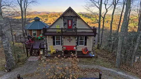 1902 Brown Rd, Sparta, NC 28675