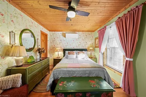 Bedroom - 1902 Brown Rd, Sparta, NC 28675 photo 2 of 7