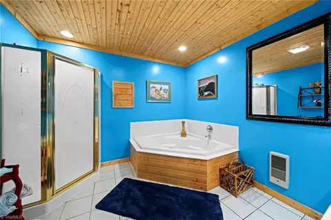 Bath - 1902 Brown Rd, Sparta, NC 28675 photo 3 of 3