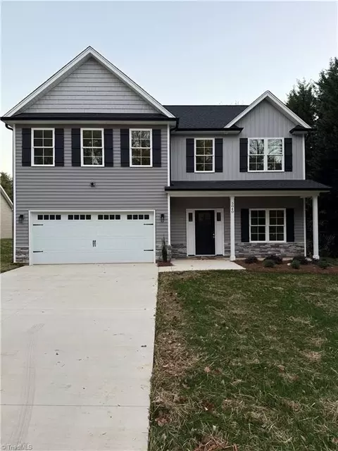 5040 Whitewood Ln, Winston Salem, NC 27104