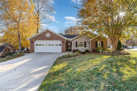 36 Brandy Dr, Greensboro, NC 27409