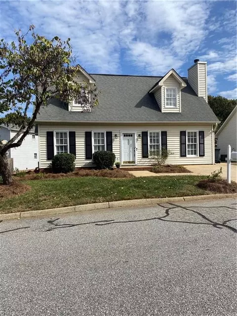 327 Brookside Ct, Kernersville, NC 27284