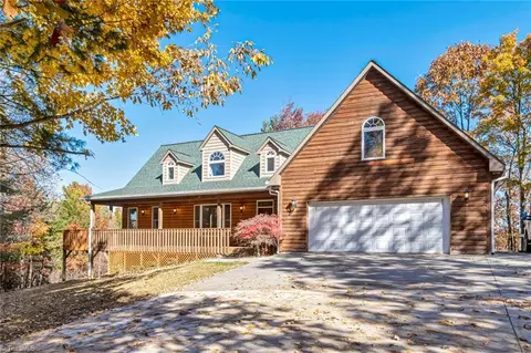 326 Rosebrier Rd, Boomer, NC 28606