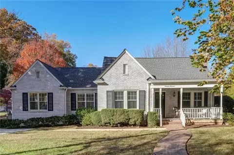 1900 Fernwood Dr, Greensboro, NC 27408